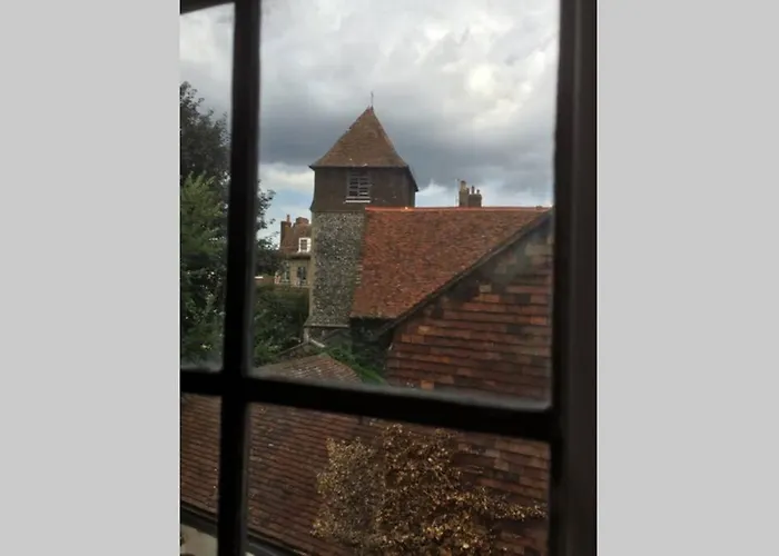 Cathedral View Cottage, Canterbury